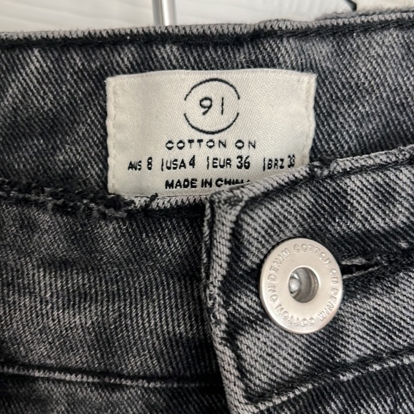 Cotton On Light Black Grey Distressed High Rise Mom Jeans in Women’s Size 4 - Picture 3 of 9